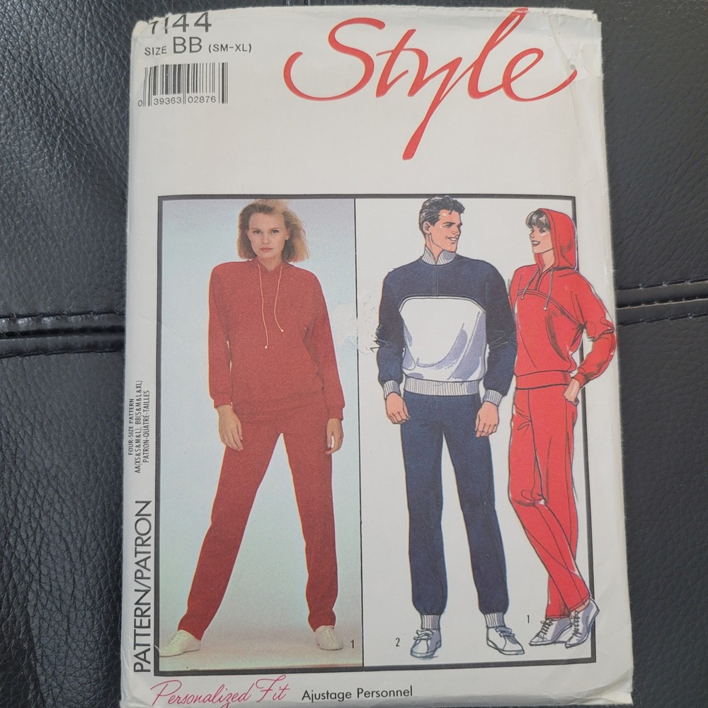 Vintage Style 7144 Sewing Pattern Unisex Tracksuit Hoodie Trousers Size S-XL